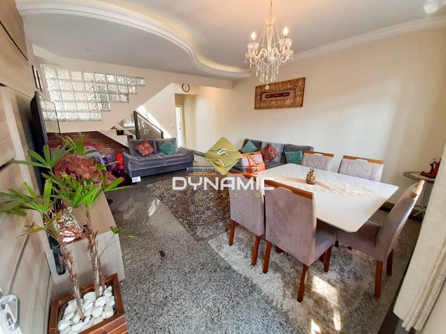 Casa à venda com 3 quartos, 180m² - Foto 4