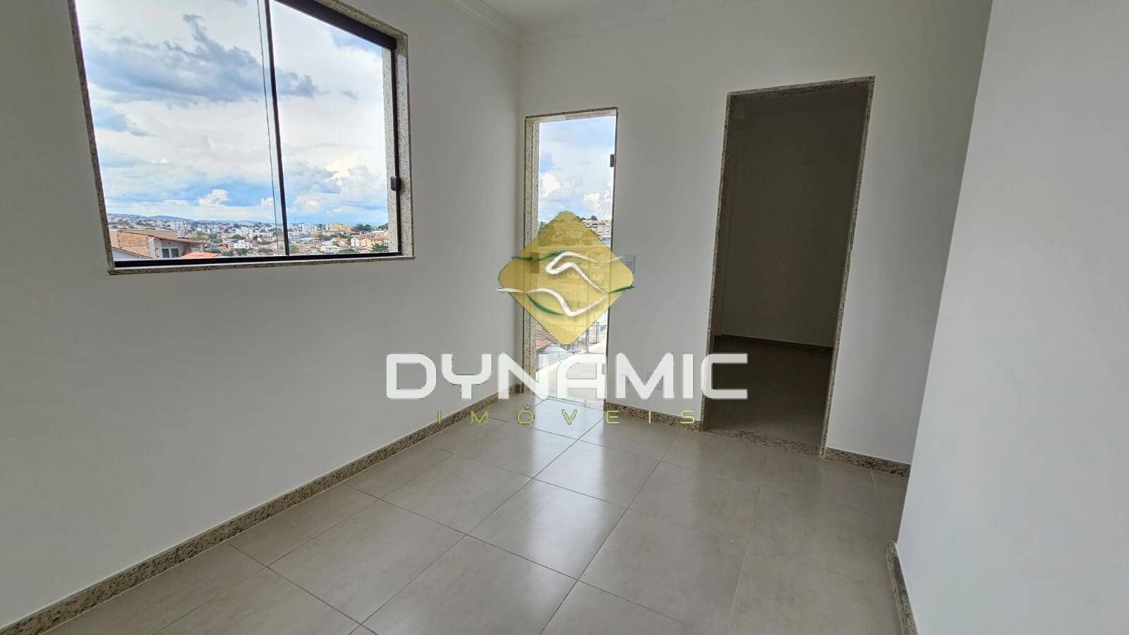 Apartamento à venda com 3 quartos, 40m² - Foto 11