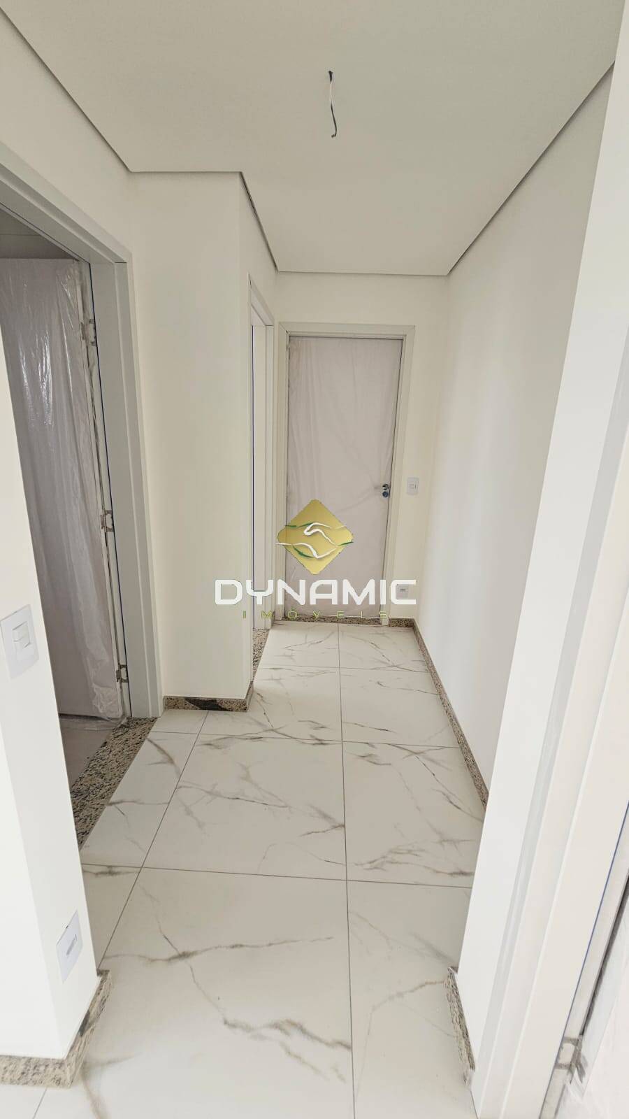 Apartamento à venda com 3 quartos, 40m² - Foto 18