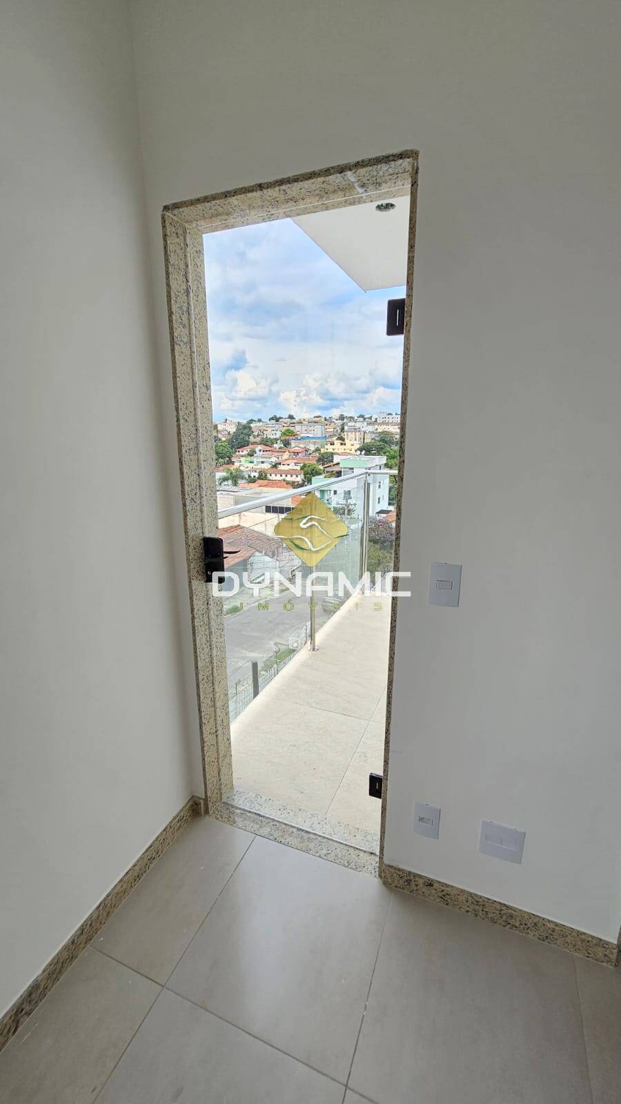 Apartamento à venda com 4 quartos, 15m² - Foto 17