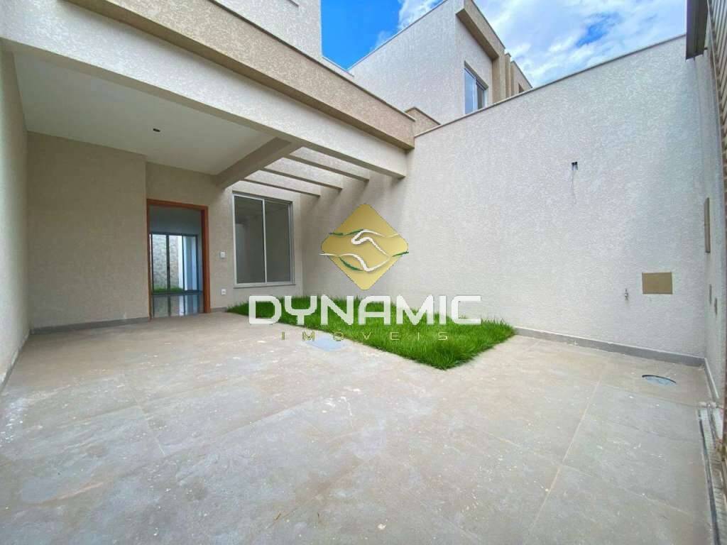 Casa à venda com 3 quartos, 113m² - Foto 2