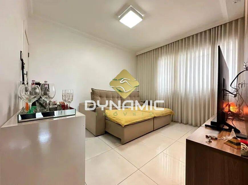 Apartamento à venda com 3 quartos - Foto 4